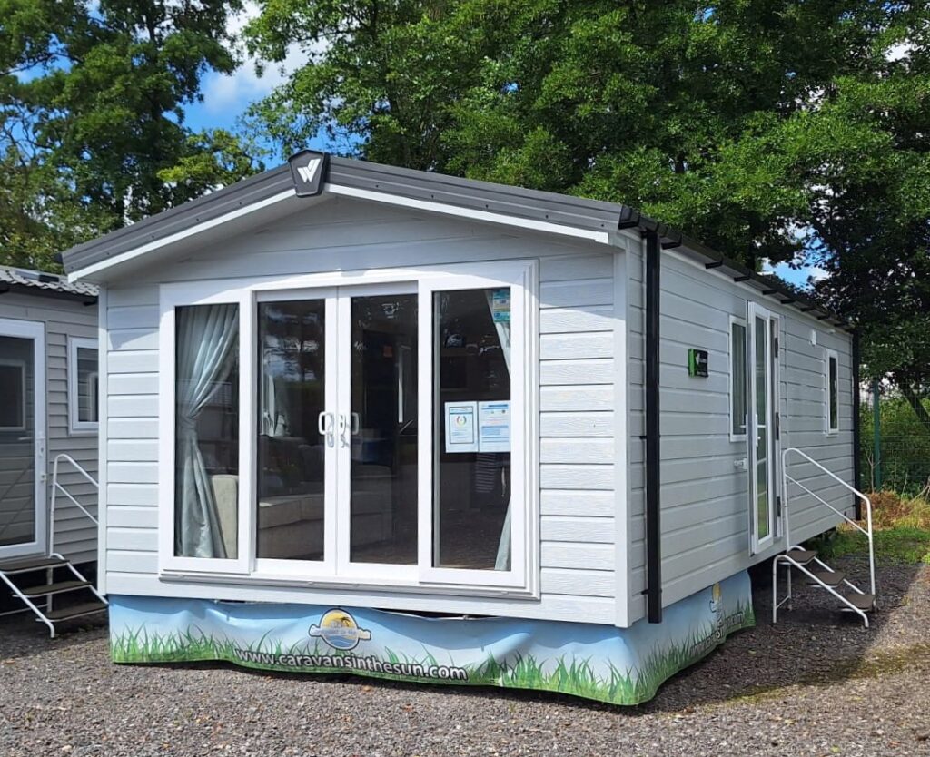 The Willerby Ellerton 28ft UK Showground (2)