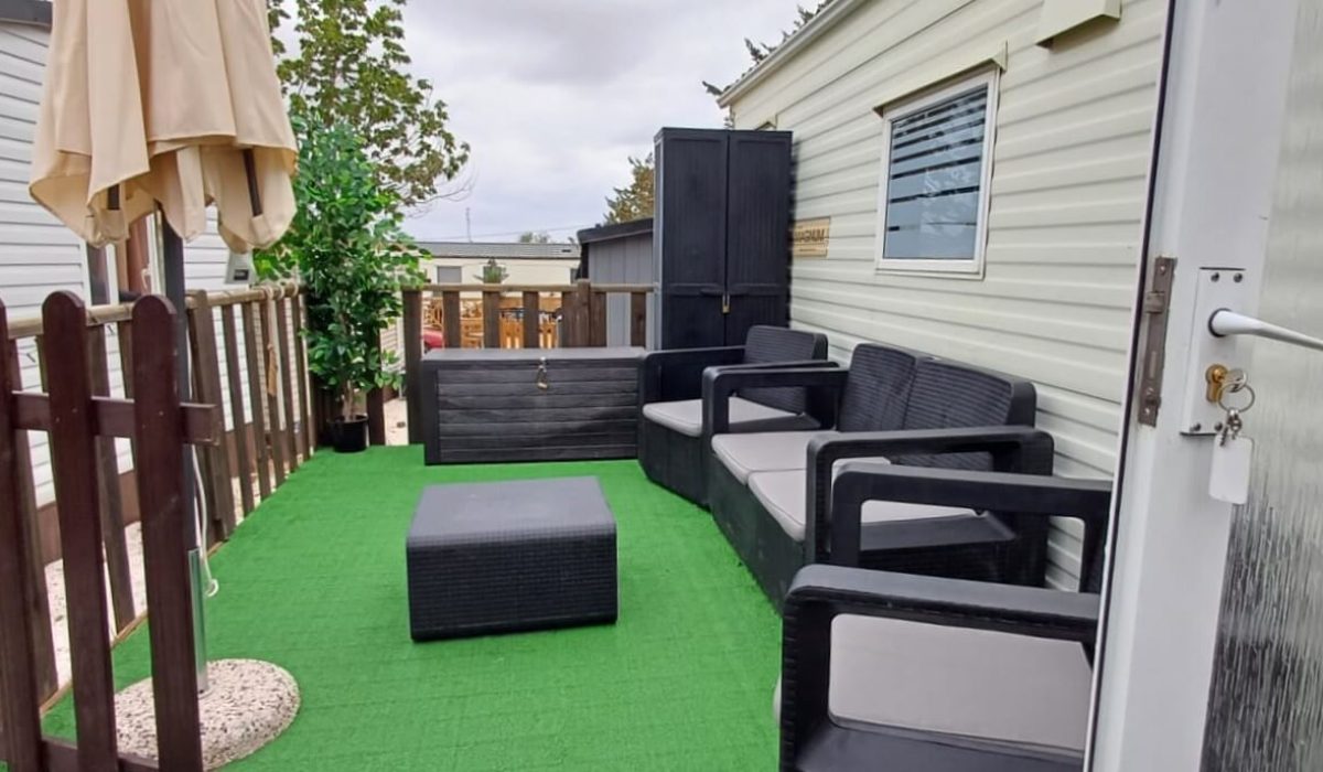 Side View Of Decking