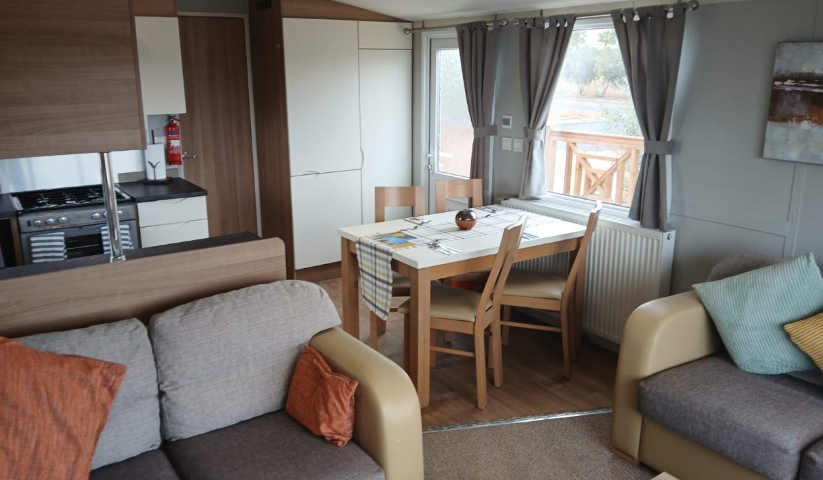 Swift Bordeaux Saydo Manhattan Interior (1)
