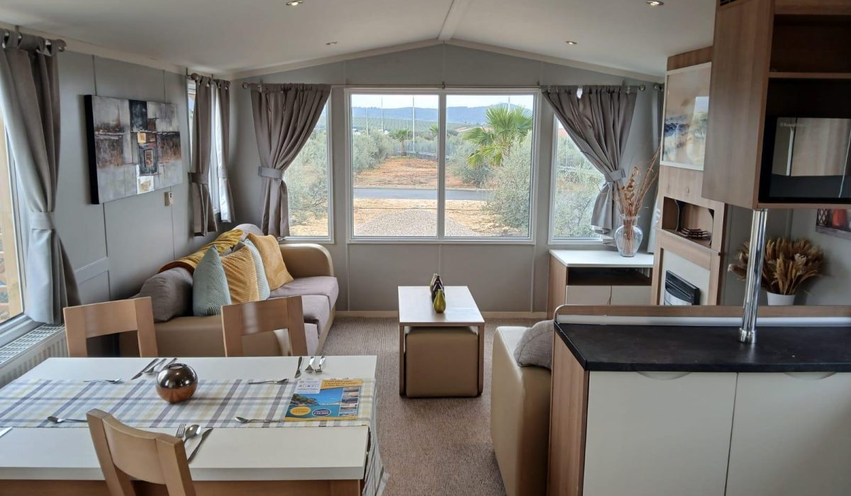 Swift Bordeaux Saydo Manhattan Interior (2)