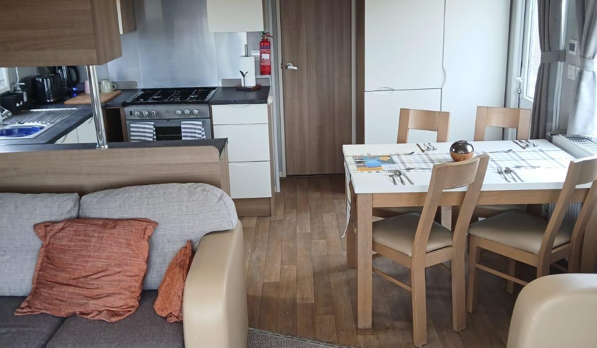 Swift Bordeaux Saydo Manhattan Interior (5)